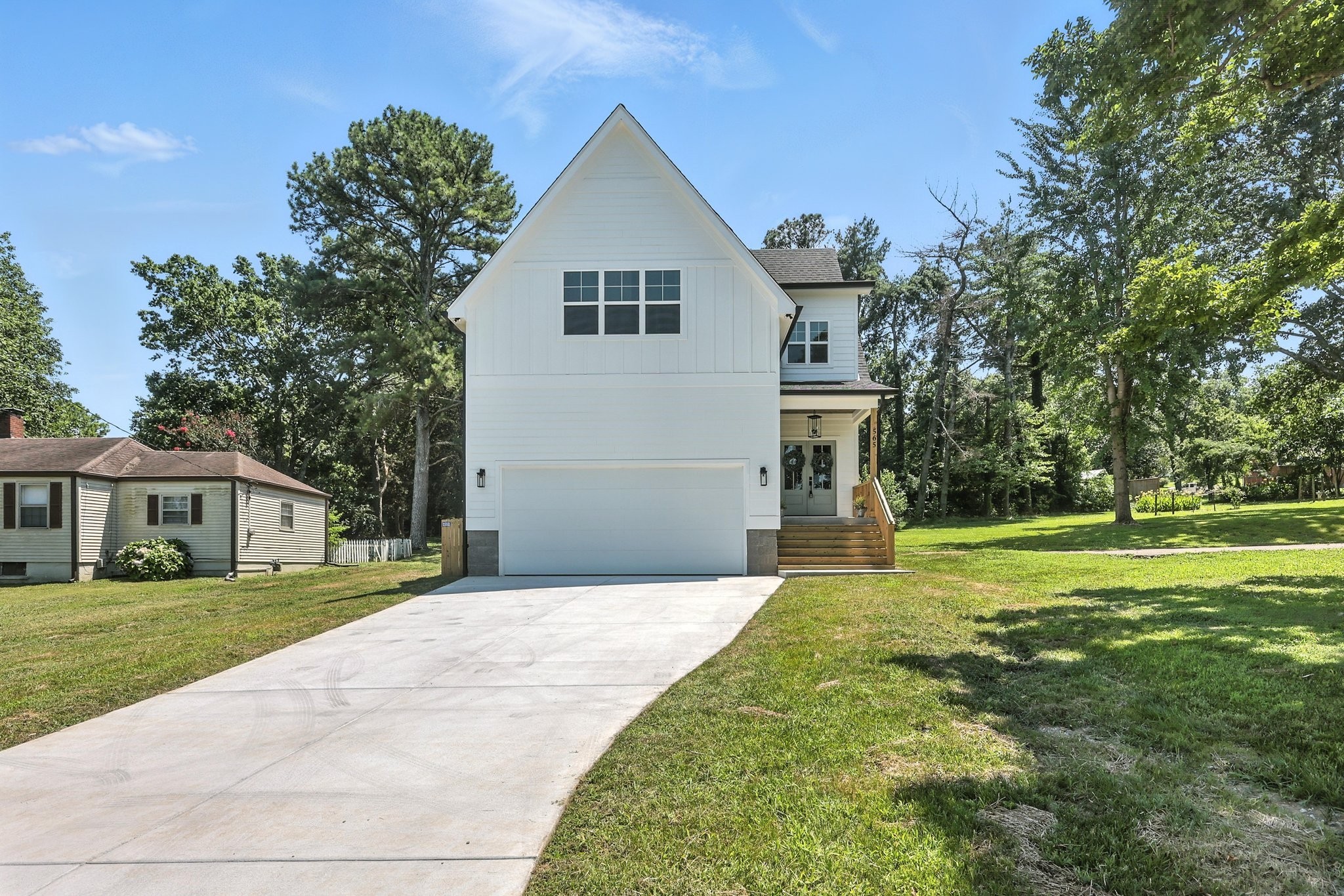 565 McMurray Dr