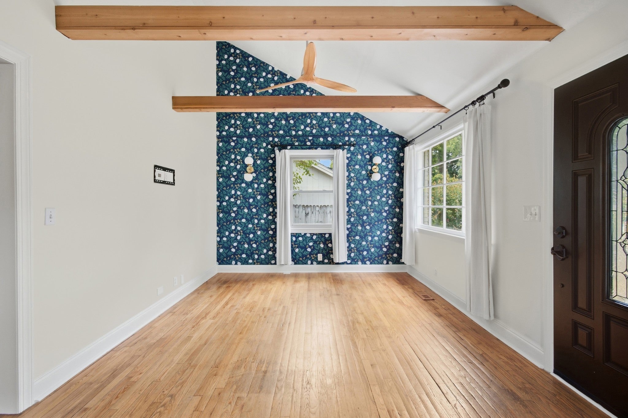 232 Ridgeway Dr