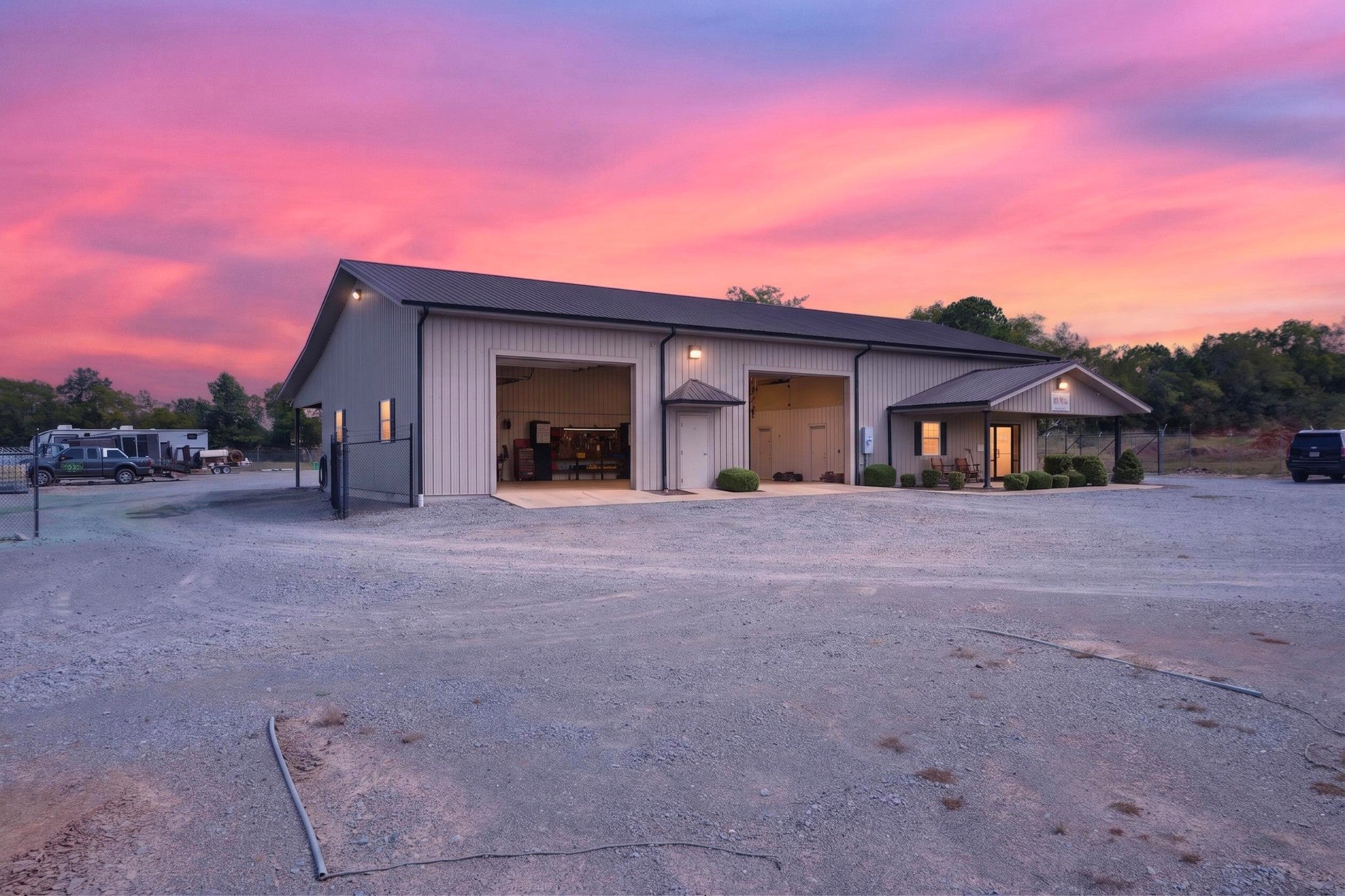 2423 HWY 41A South