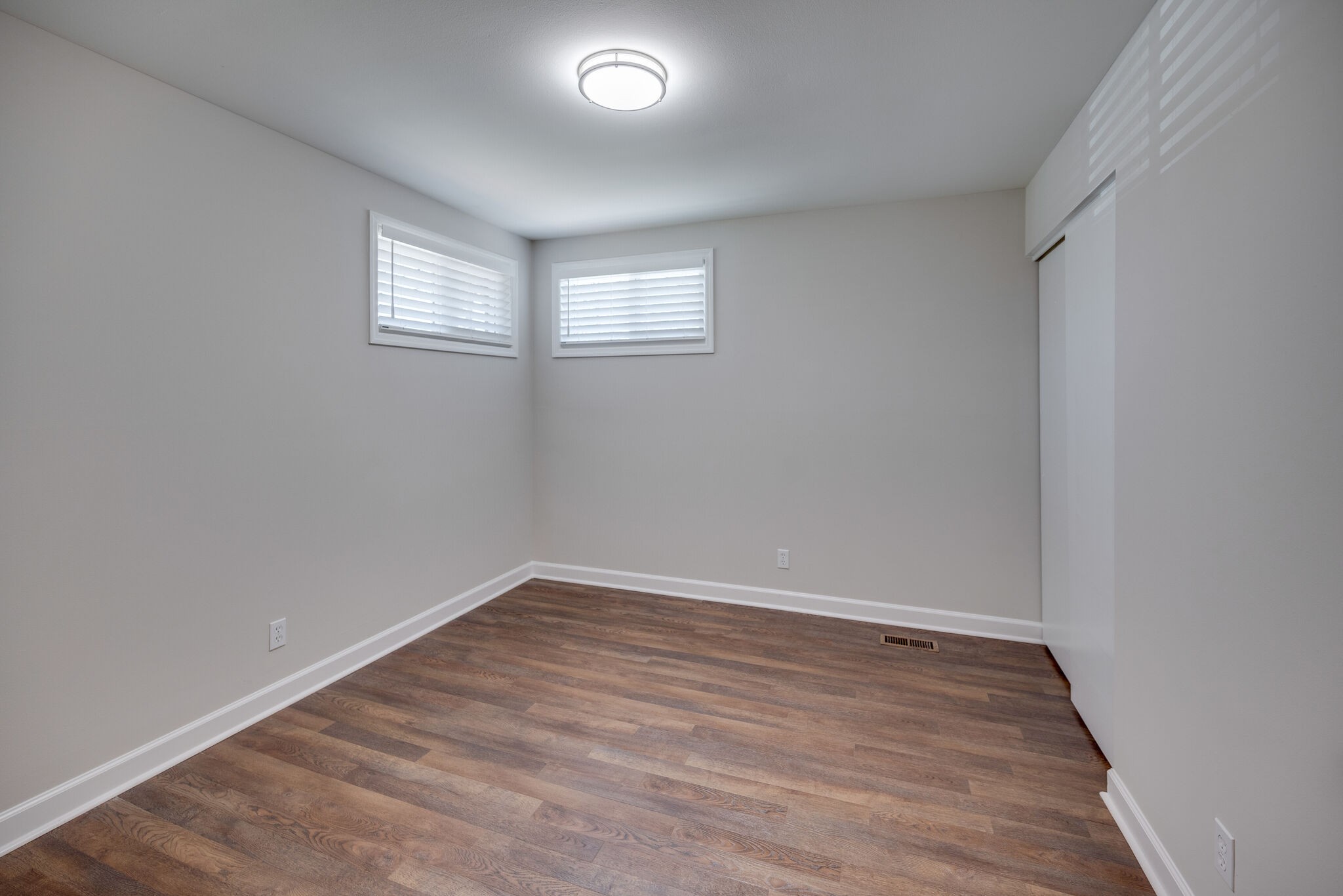 Franklin, Tennessee 37064, United States, 2 Bedrooms Bedrooms, ,1 BathroomBathrooms,Residential,Coming Soon,165199