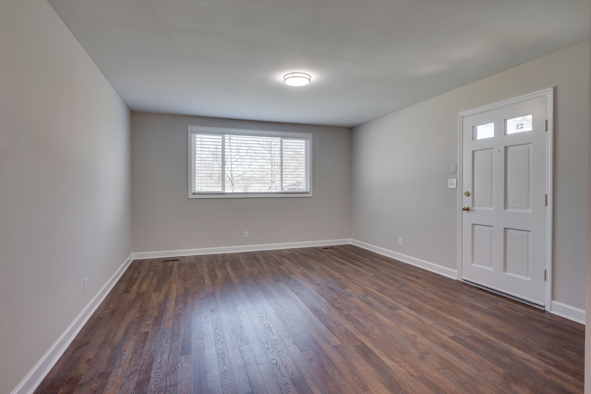 Franklin, Tennessee 37064, United States, 2 Bedrooms Bedrooms, ,1 BathroomBathrooms,Residential,Coming Soon,165199