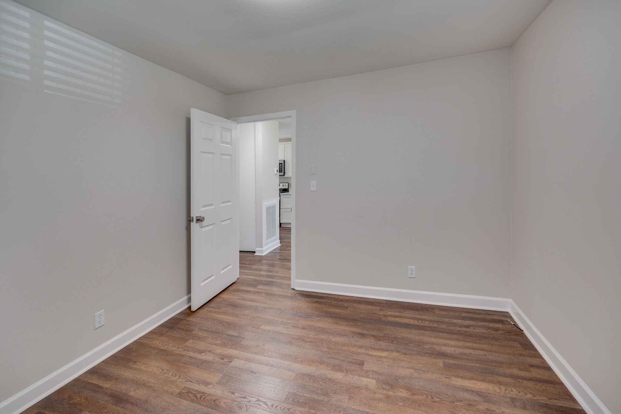 Franklin, Tennessee 37064, United States, 2 Bedrooms Bedrooms, ,1 BathroomBathrooms,Residential,Coming Soon,165199