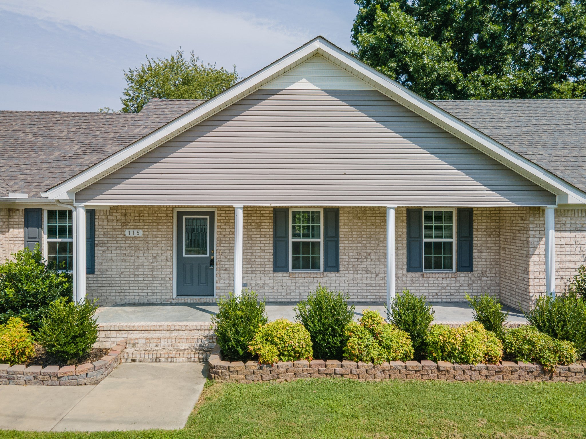 115 Lookout Ln