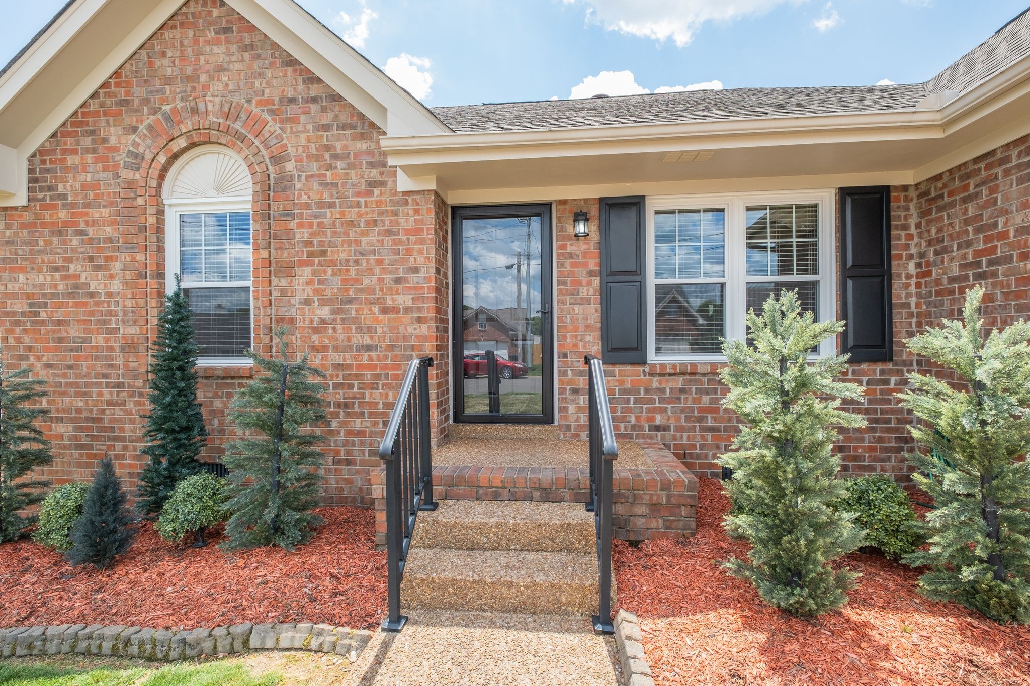 120 Cloverfield Ct