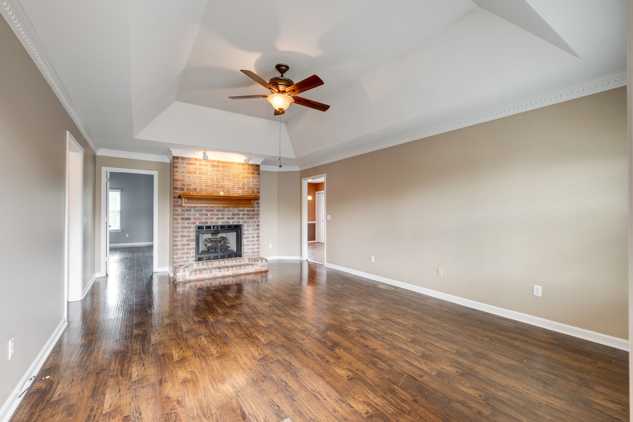 120 Cloverfield Ct