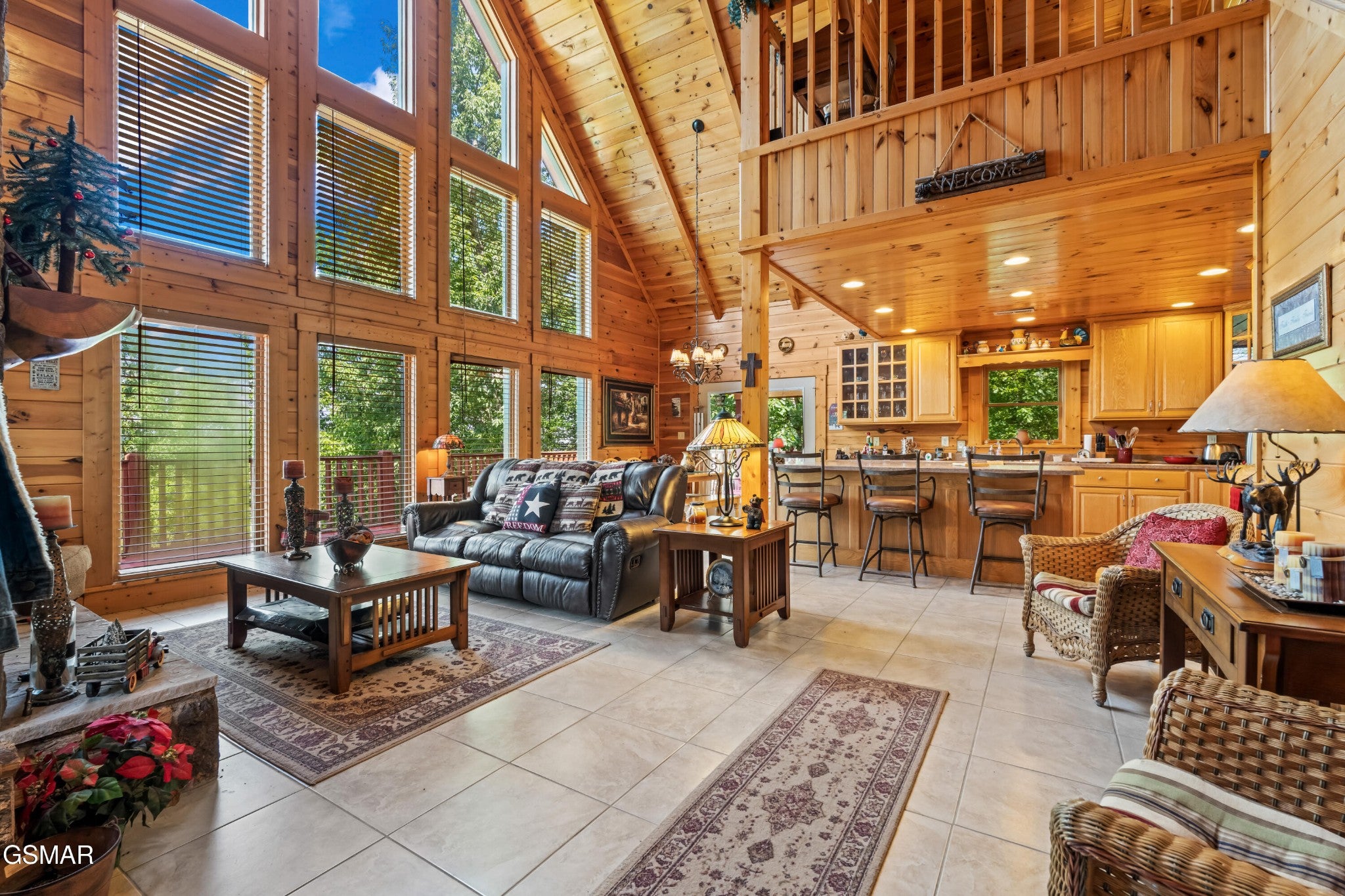 1525 Mountain Trail Lane