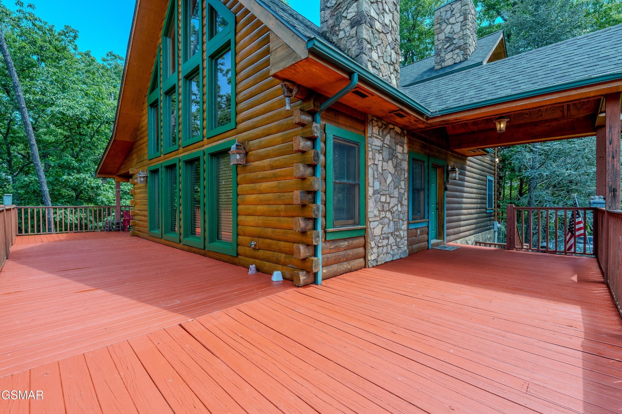 1525 Mountain Trail Lane