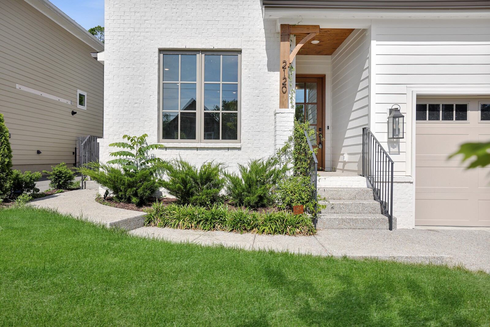 2120 Riverside Dr