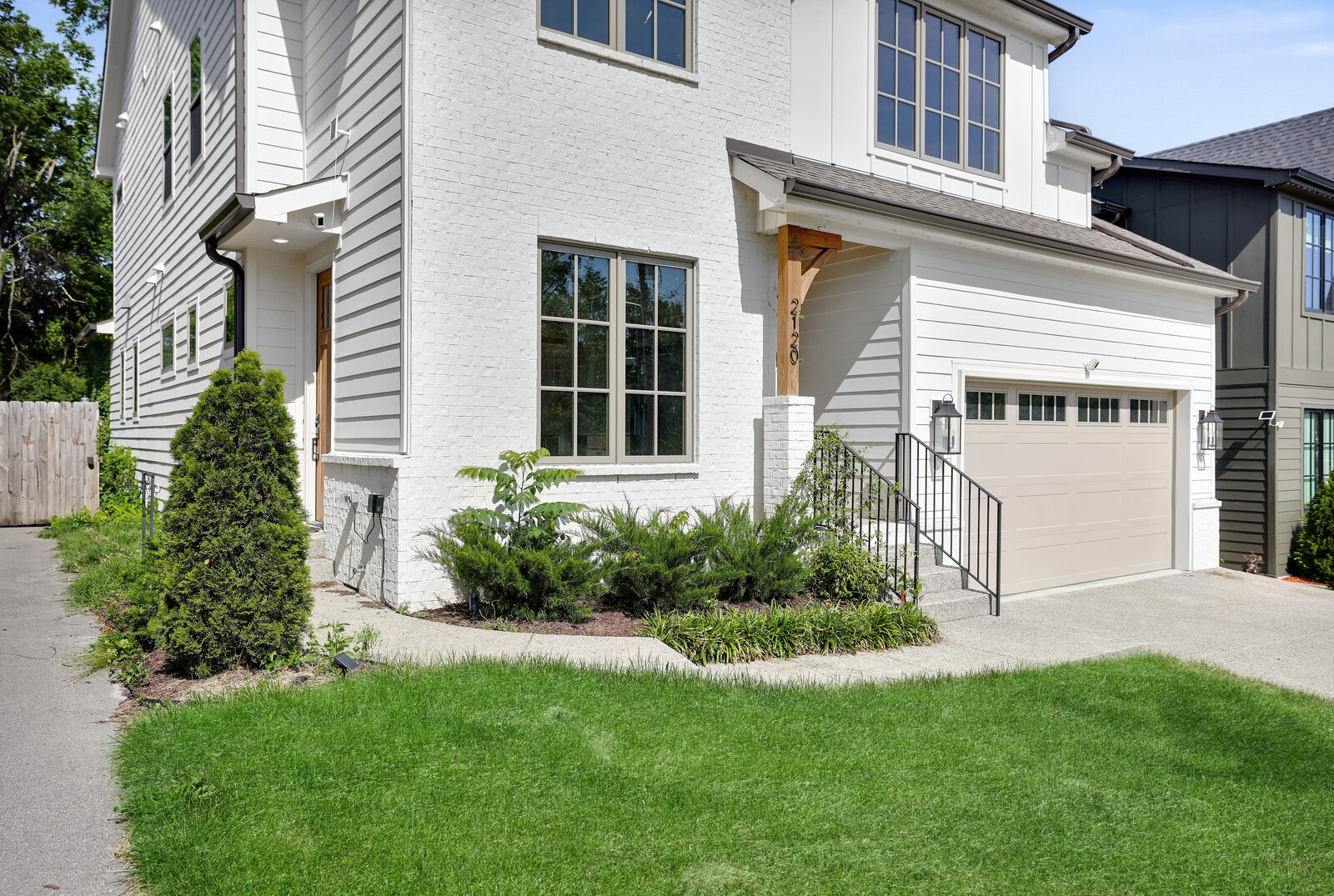 2120 Riverside Dr
