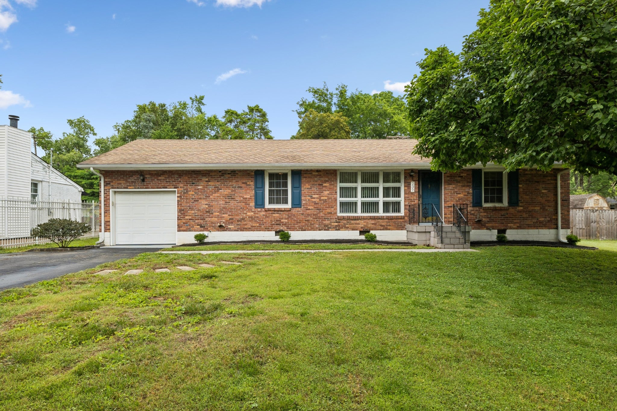 2-bed listing at 239 Donelson Hills Dr, Nashville