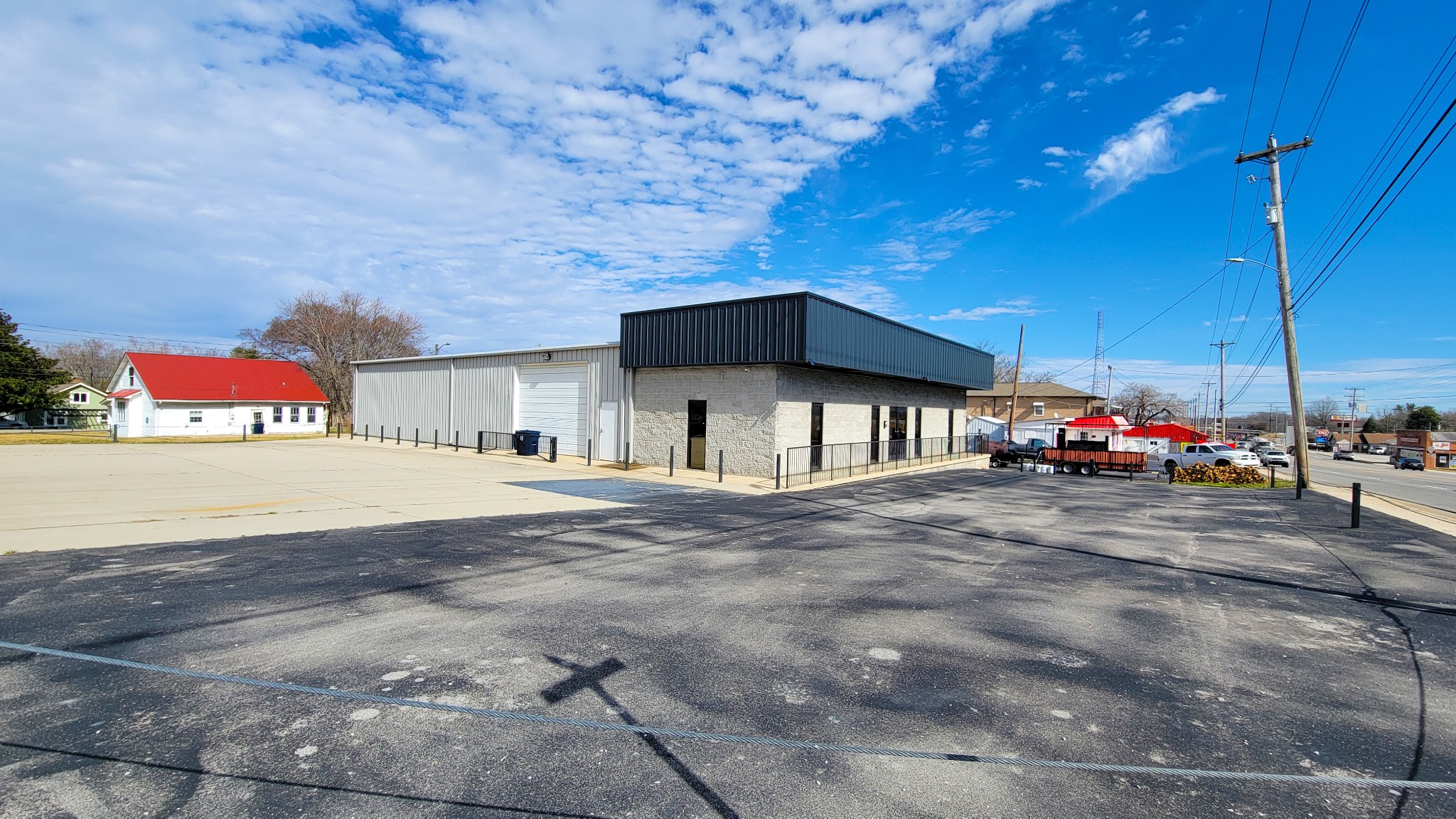 326 W Broad St
