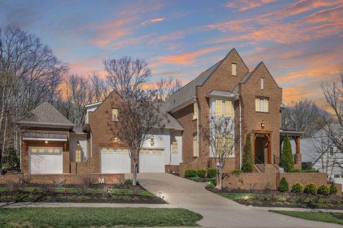 8642 Belladonna Dr College Grove TN 37046