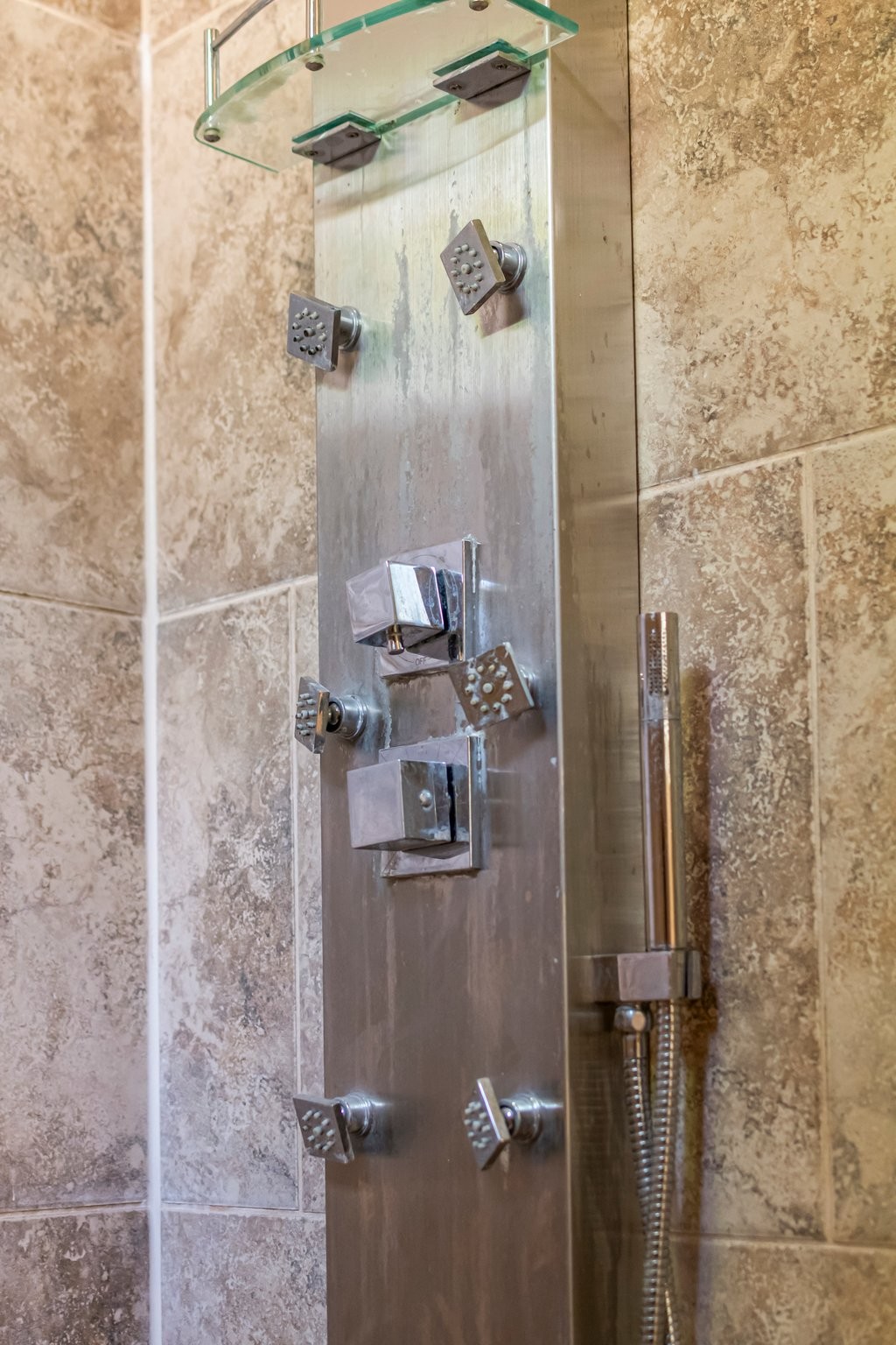 Brentwood, Tennessee 37027, United States, 5 Bedrooms Bedrooms, ,6 BathroomsBathrooms,Residential,Active,201165