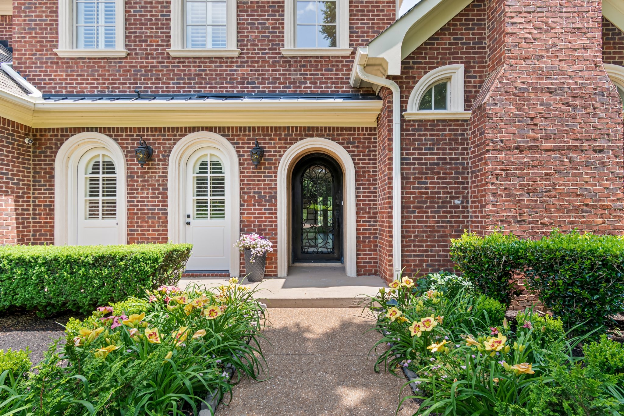 Brentwood, Tennessee 37027, United States, 5 Bedrooms Bedrooms, ,6 BathroomsBathrooms,Residential,Active,201165