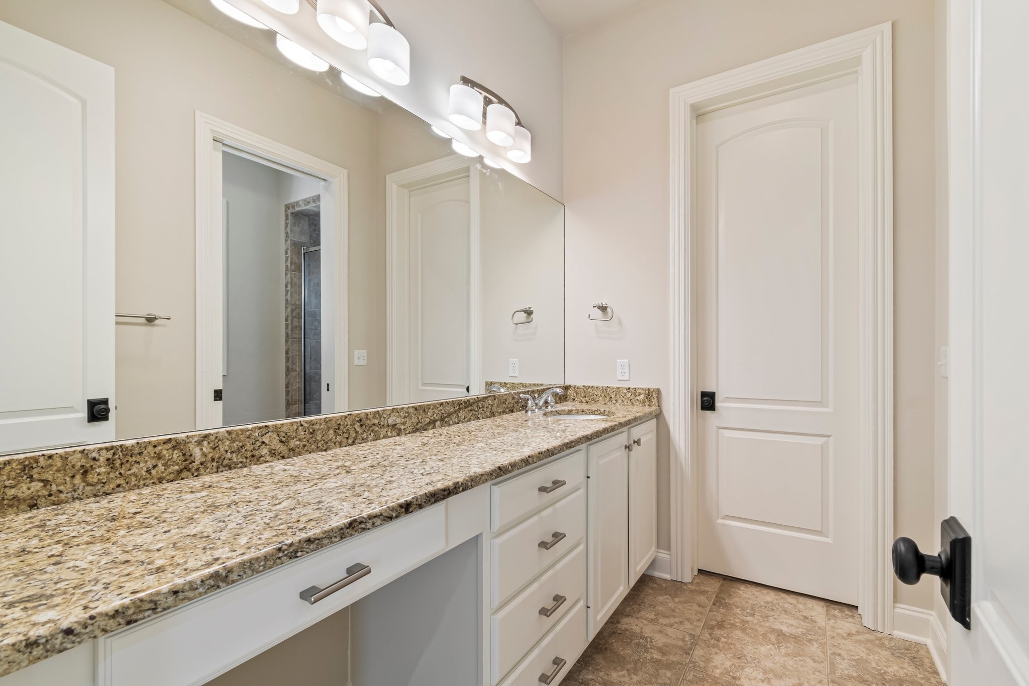 Brentwood, Tennessee 37027, United States, 5 Bedrooms Bedrooms, ,6 BathroomsBathrooms,Residential,Active,201165