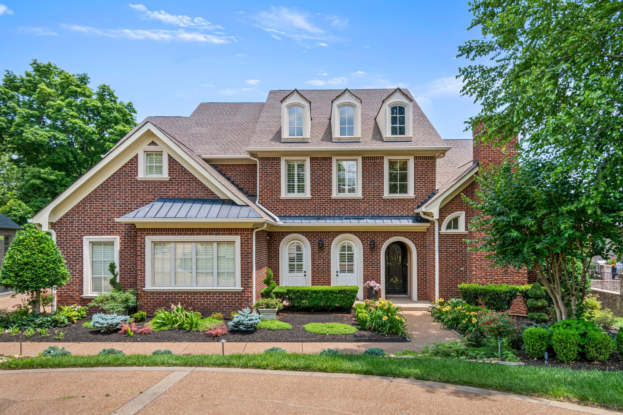 Brentwood, Tennessee 37027, United States, 5 Bedrooms Bedrooms, ,6 BathroomsBathrooms,Residential,Active,201165