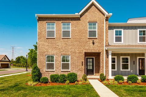 781 Coburg St Gallatin TN 37066