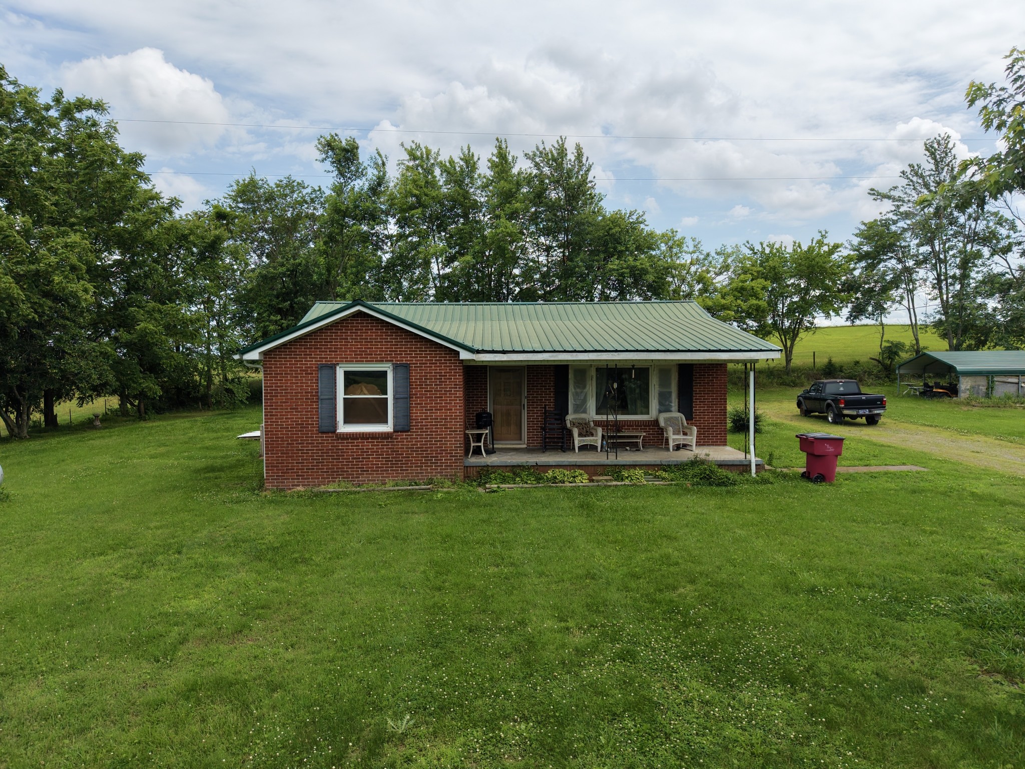 Photo 1 of 13 — 980 West Rd, Red Boiling Springs, TN 37150