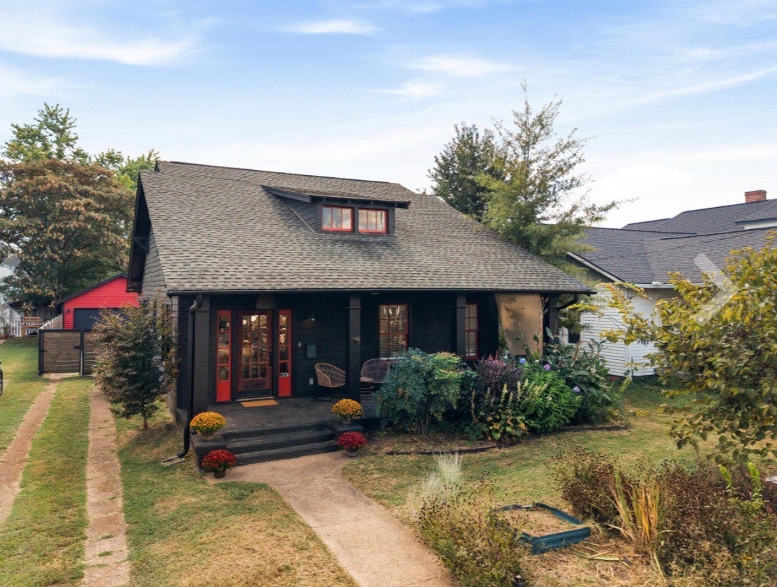 3-bed listing at 1804 Russell St, Nashville