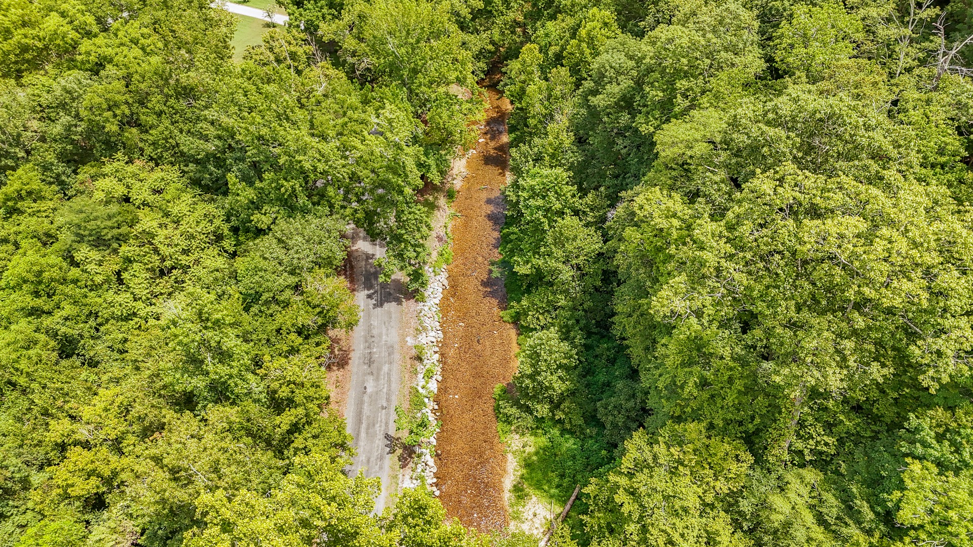 1816 Old Beech Creek Rd