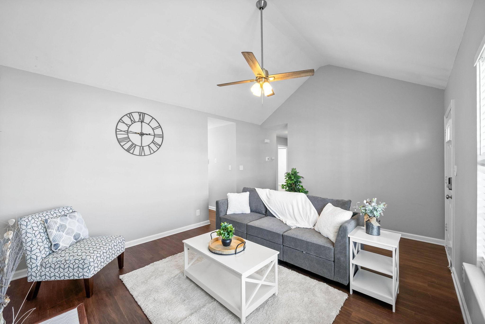 Clarksville, Tennessee 37042, United States, 3 Bedrooms Bedrooms, ,2 BathroomsBathrooms,Residential,Active,98820