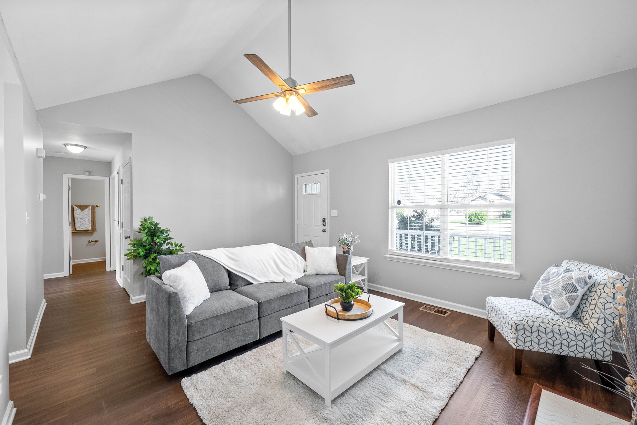 Clarksville, Tennessee 37042, United States, 3 Bedrooms Bedrooms, ,2 BathroomsBathrooms,Residential,Active,98820