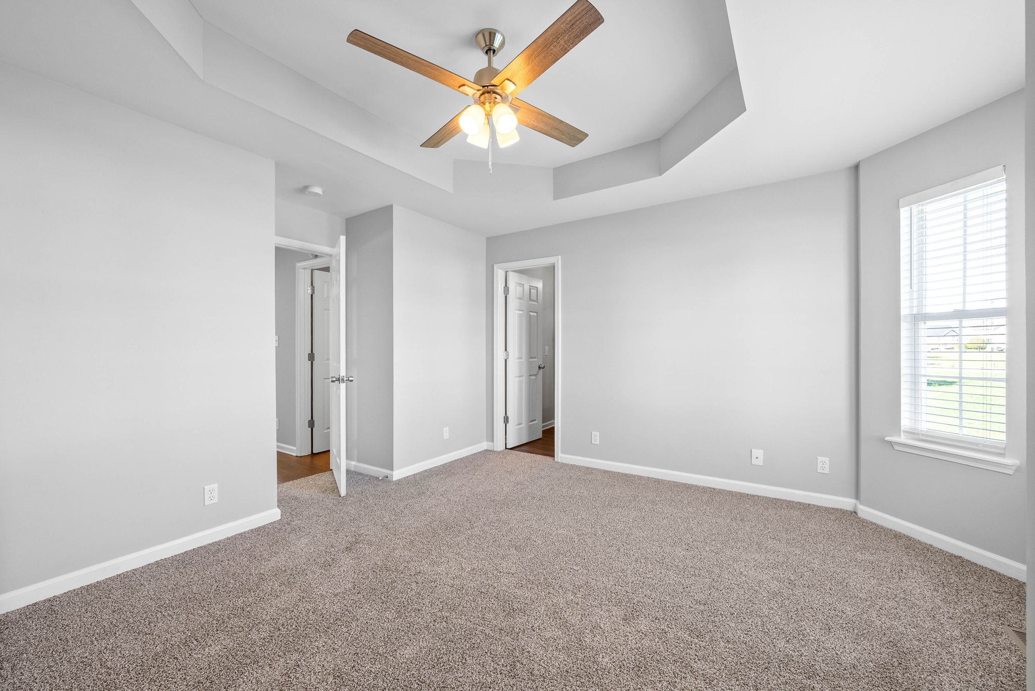 Clarksville, Tennessee 37042, United States, 3 Bedrooms Bedrooms, ,2 BathroomsBathrooms,Residential,Active,98820