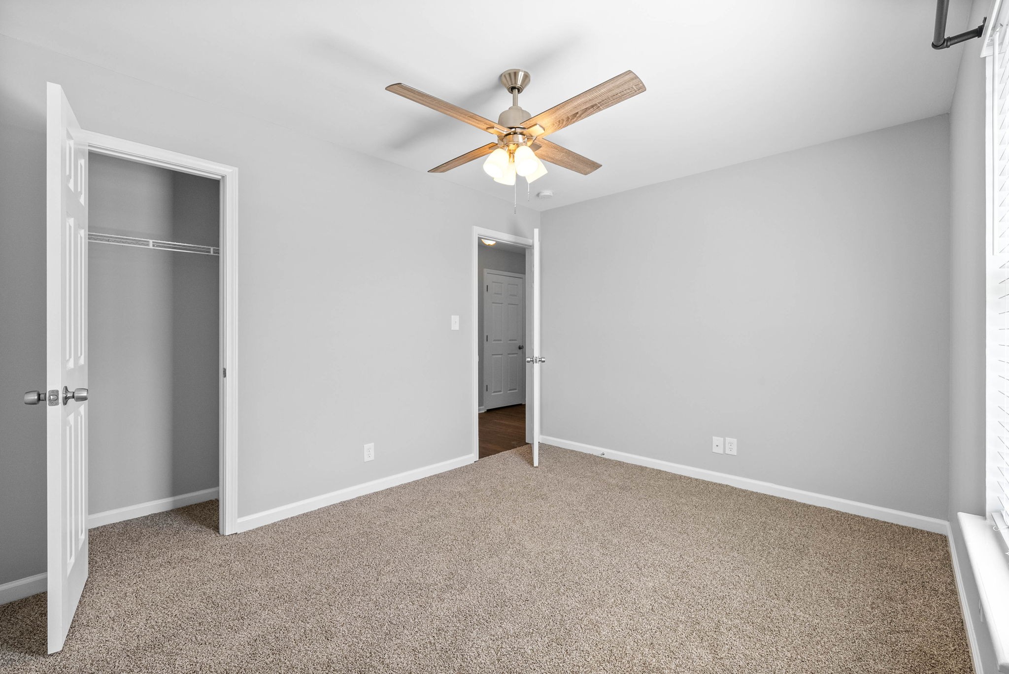 Clarksville, Tennessee 37042, United States, 3 Bedrooms Bedrooms, ,2 BathroomsBathrooms,Residential,Active,98820