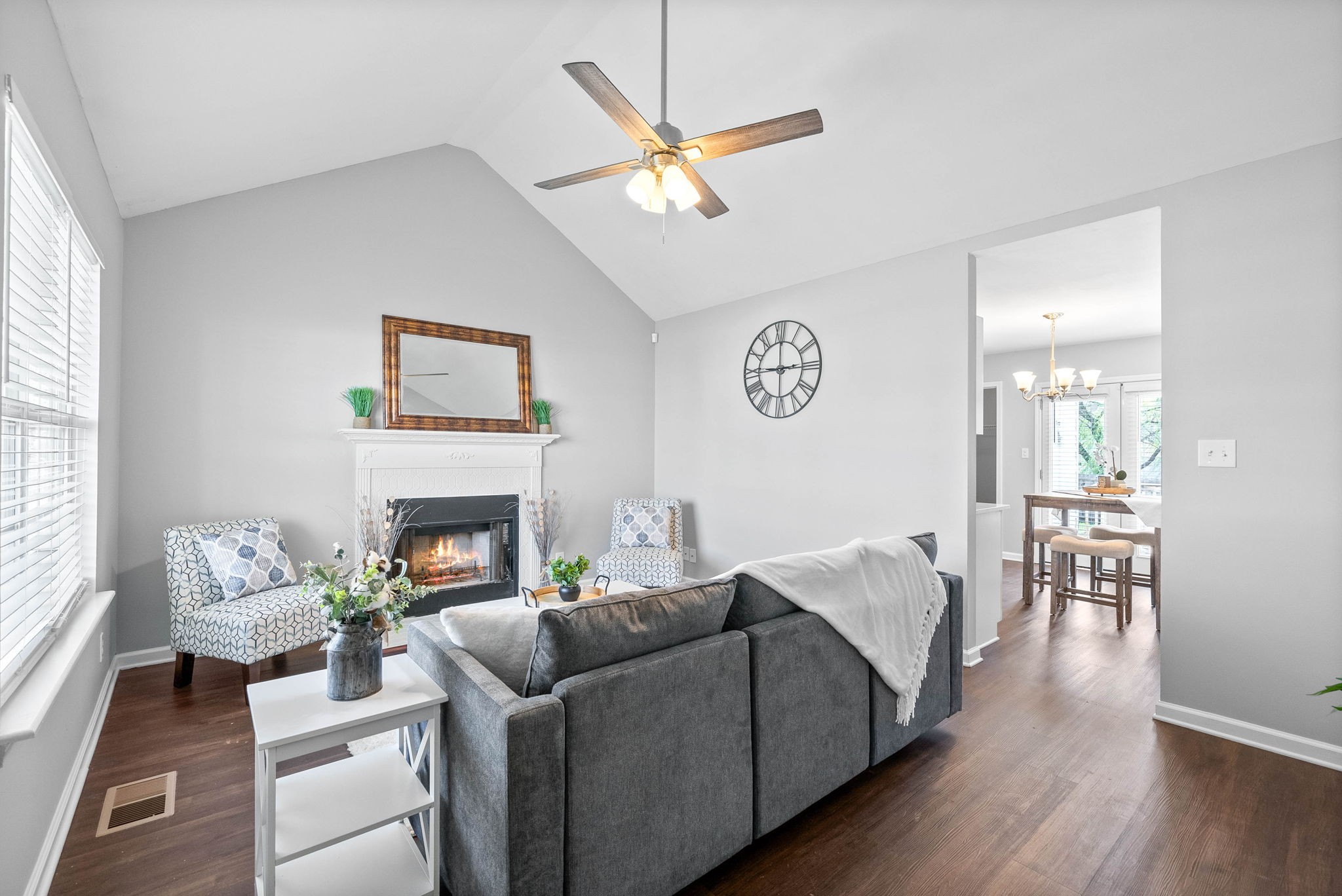 Clarksville, Tennessee 37042, United States, 3 Bedrooms Bedrooms, ,2 BathroomsBathrooms,Residential,Active,98820