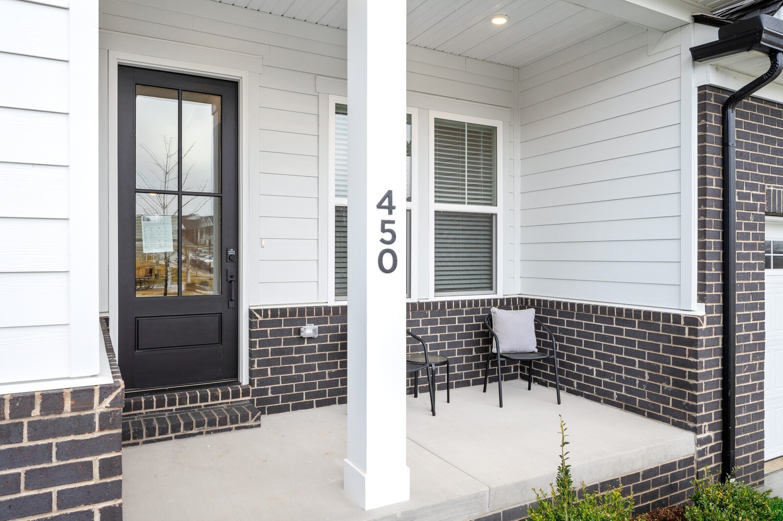 460 Buckwood Avenue W