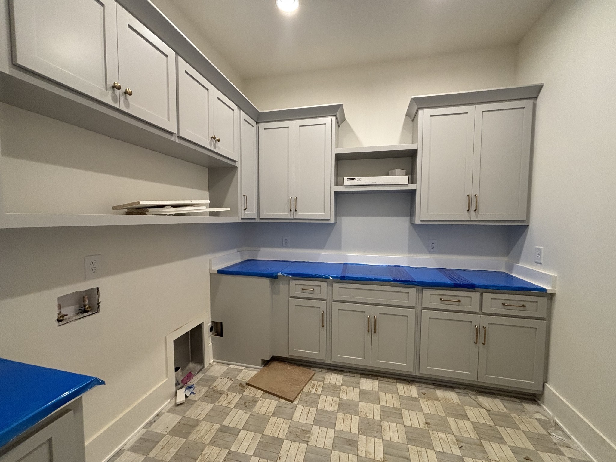 2400 Horn Springs
