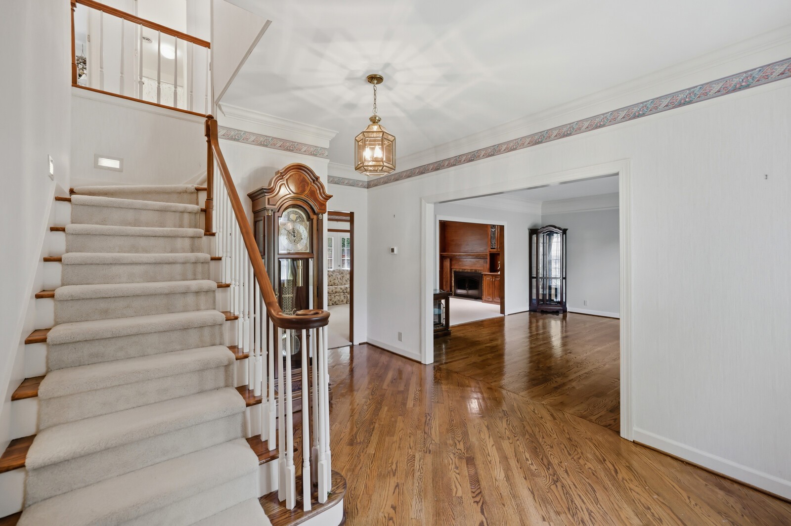 1133 Cross Creek Dr