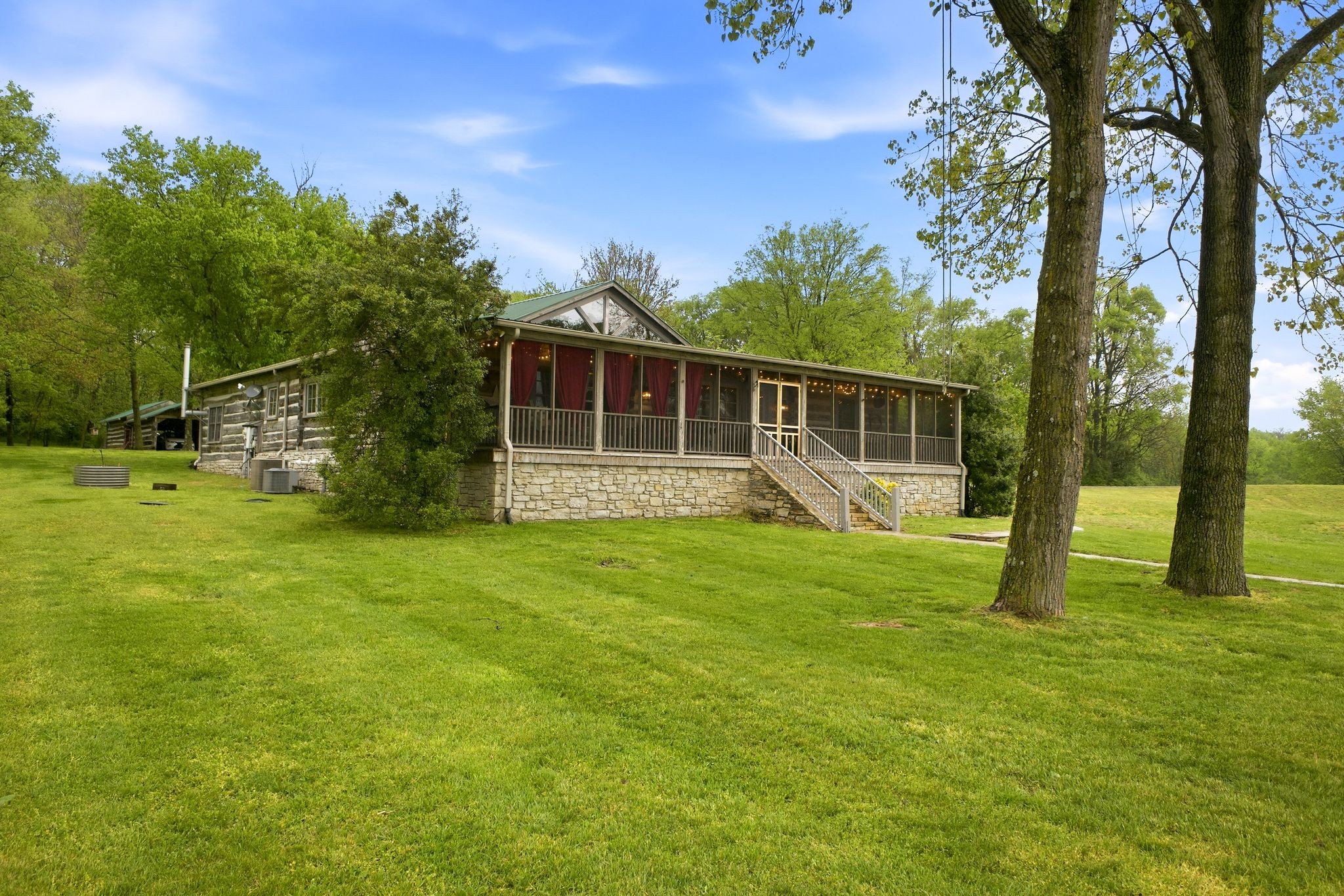 Mount Pleasant, Tennessee, 38474, United States, 3 Bedrooms Bedrooms, ,4 BathroomsBathrooms,Residential,Active,2036028