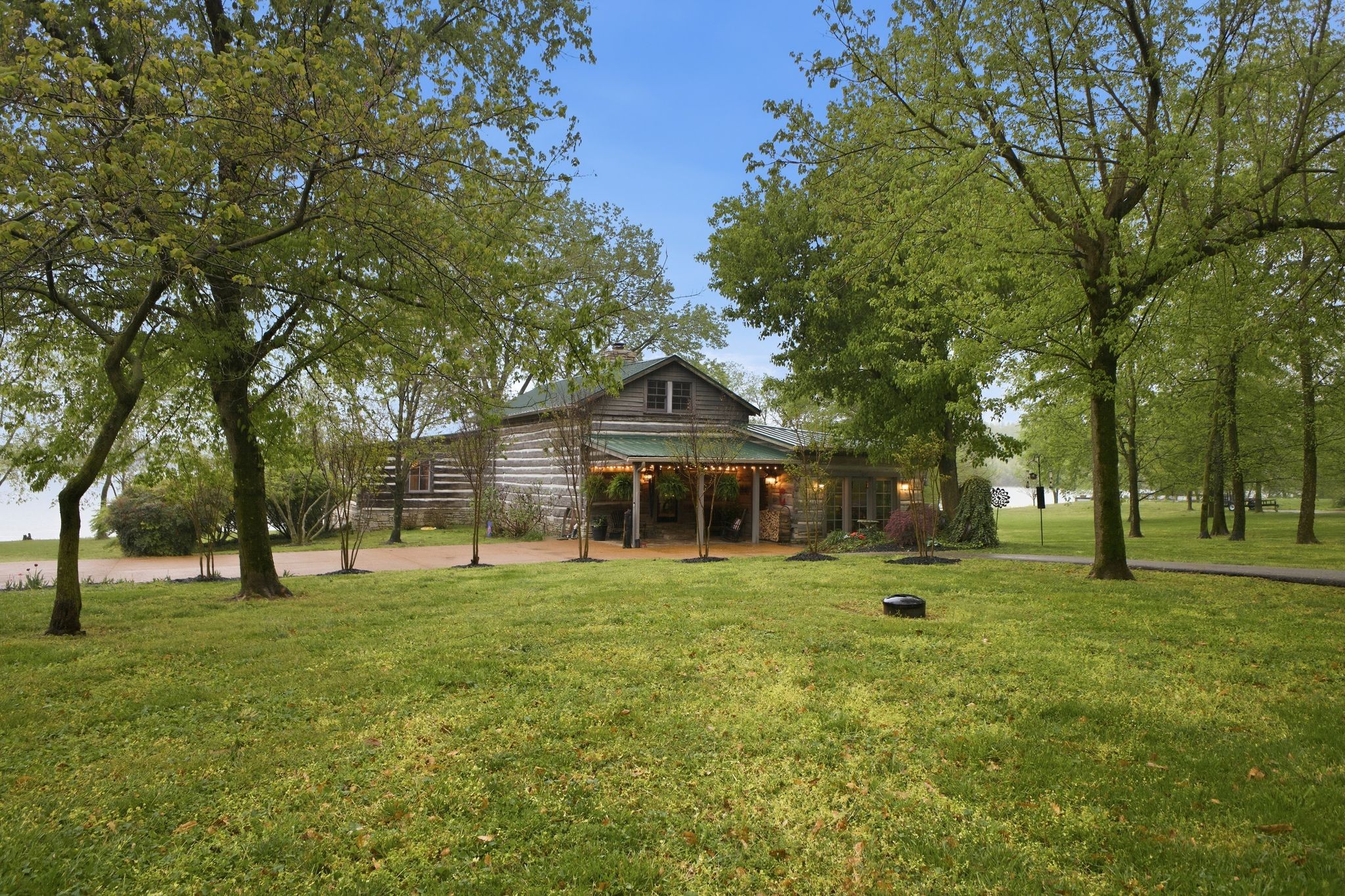 Mount Pleasant, Tennessee, 38474, United States, 3 Bedrooms Bedrooms, ,4 BathroomsBathrooms,Residential,Active,2036028