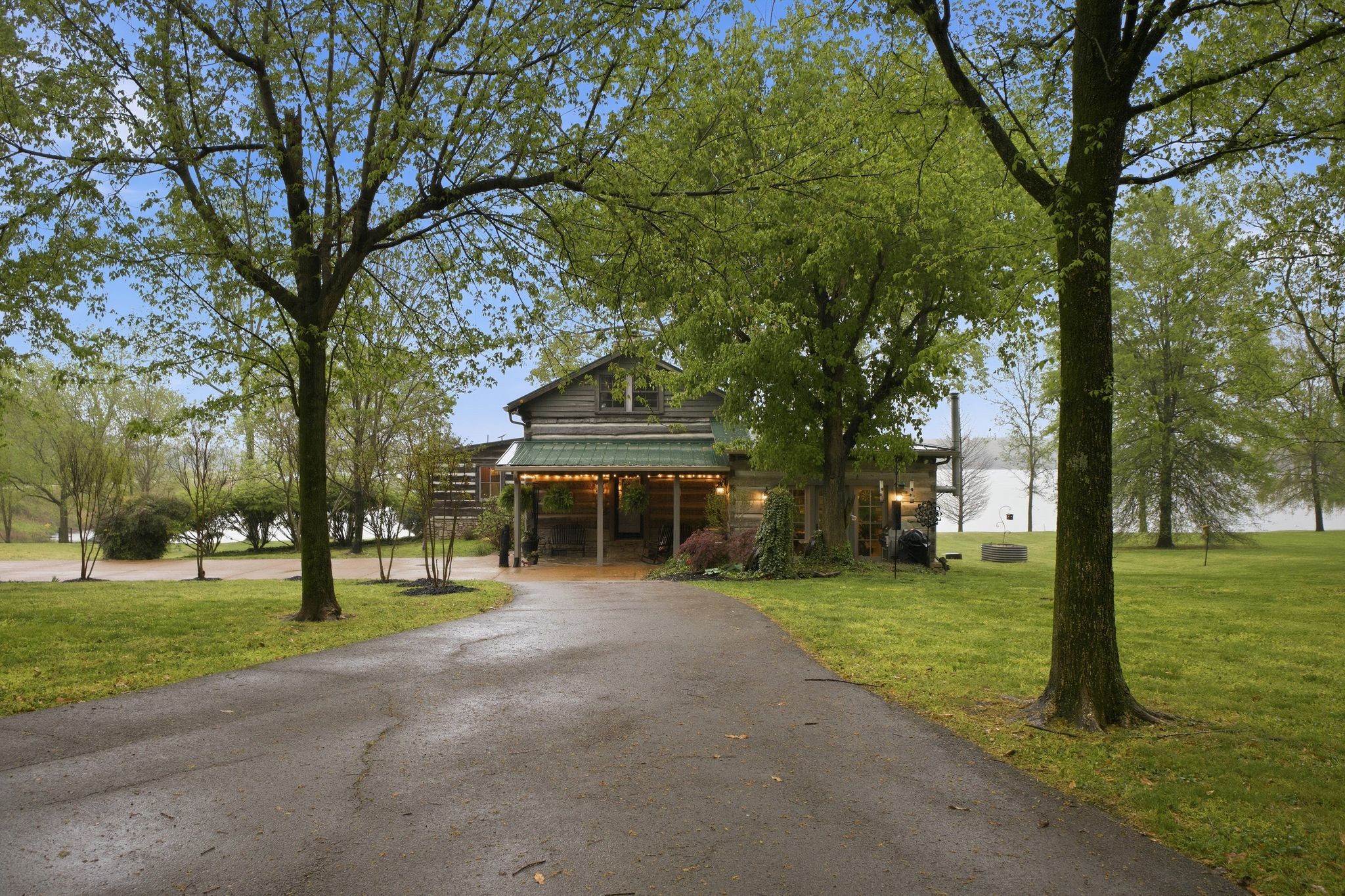 Mount Pleasant, Tennessee, 38474, United States, 3 Bedrooms Bedrooms, ,4 BathroomsBathrooms,Residential,Active,2036028