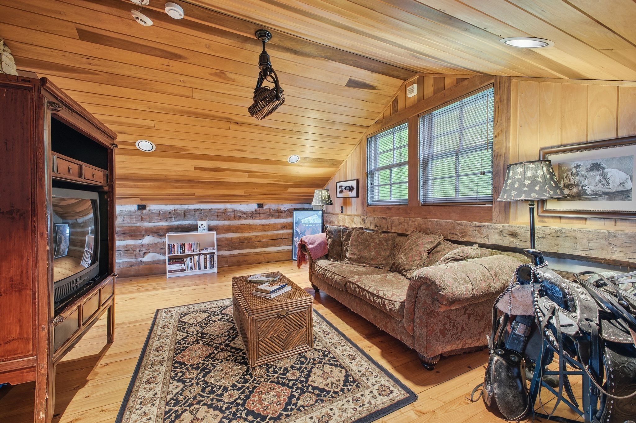 Mount Pleasant, Tennessee, 38474, United States, 3 Bedrooms Bedrooms, ,4 BathroomsBathrooms,Residential,Active,2036028