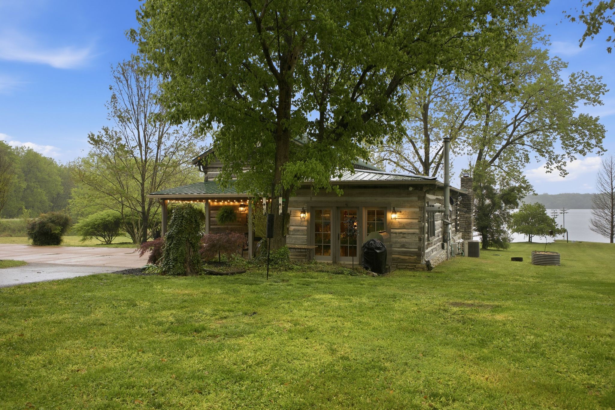 Mount Pleasant, Tennessee, 38474, United States, 3 Bedrooms Bedrooms, ,4 BathroomsBathrooms,Residential,Active,2036028