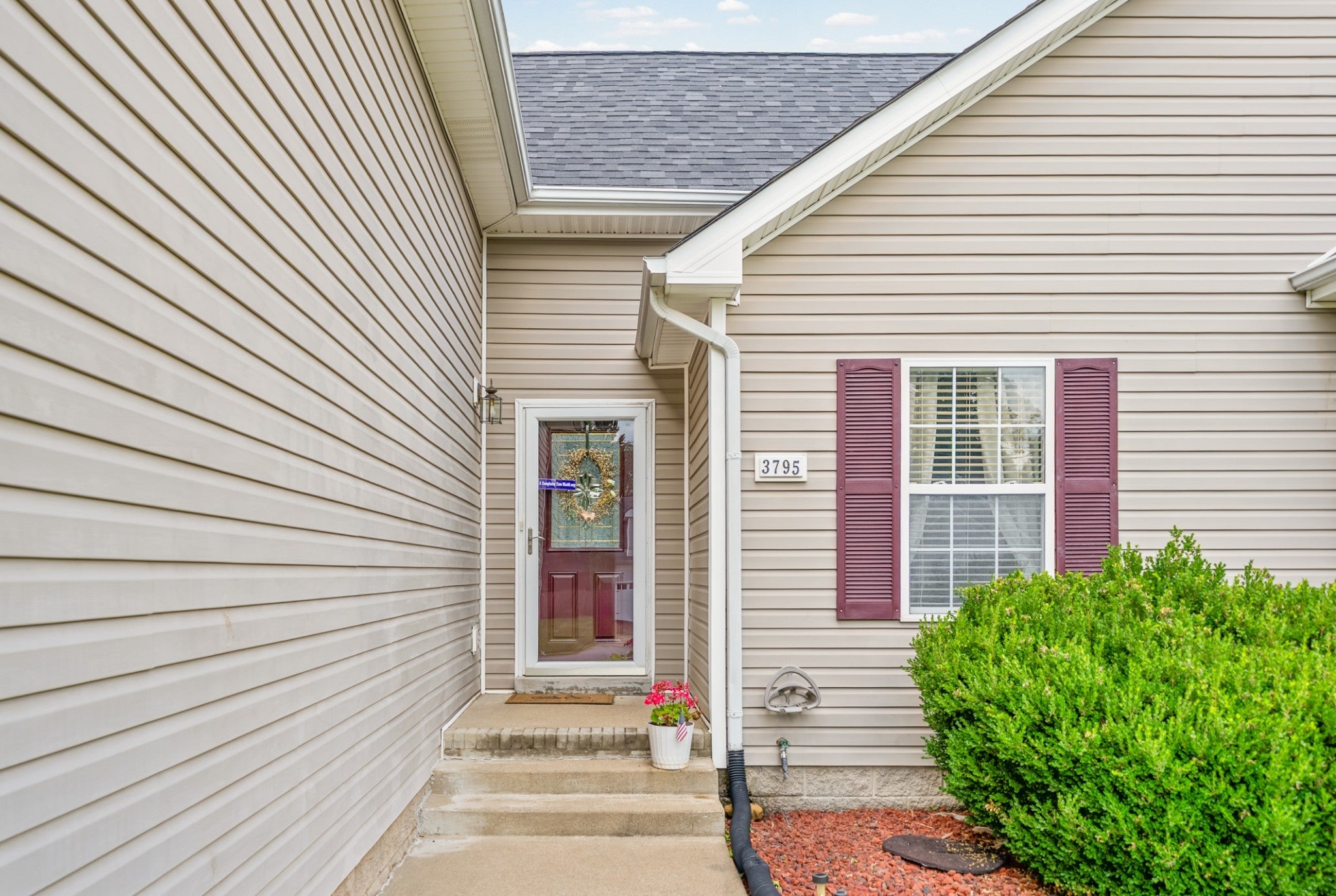 3795 Madeline Ct