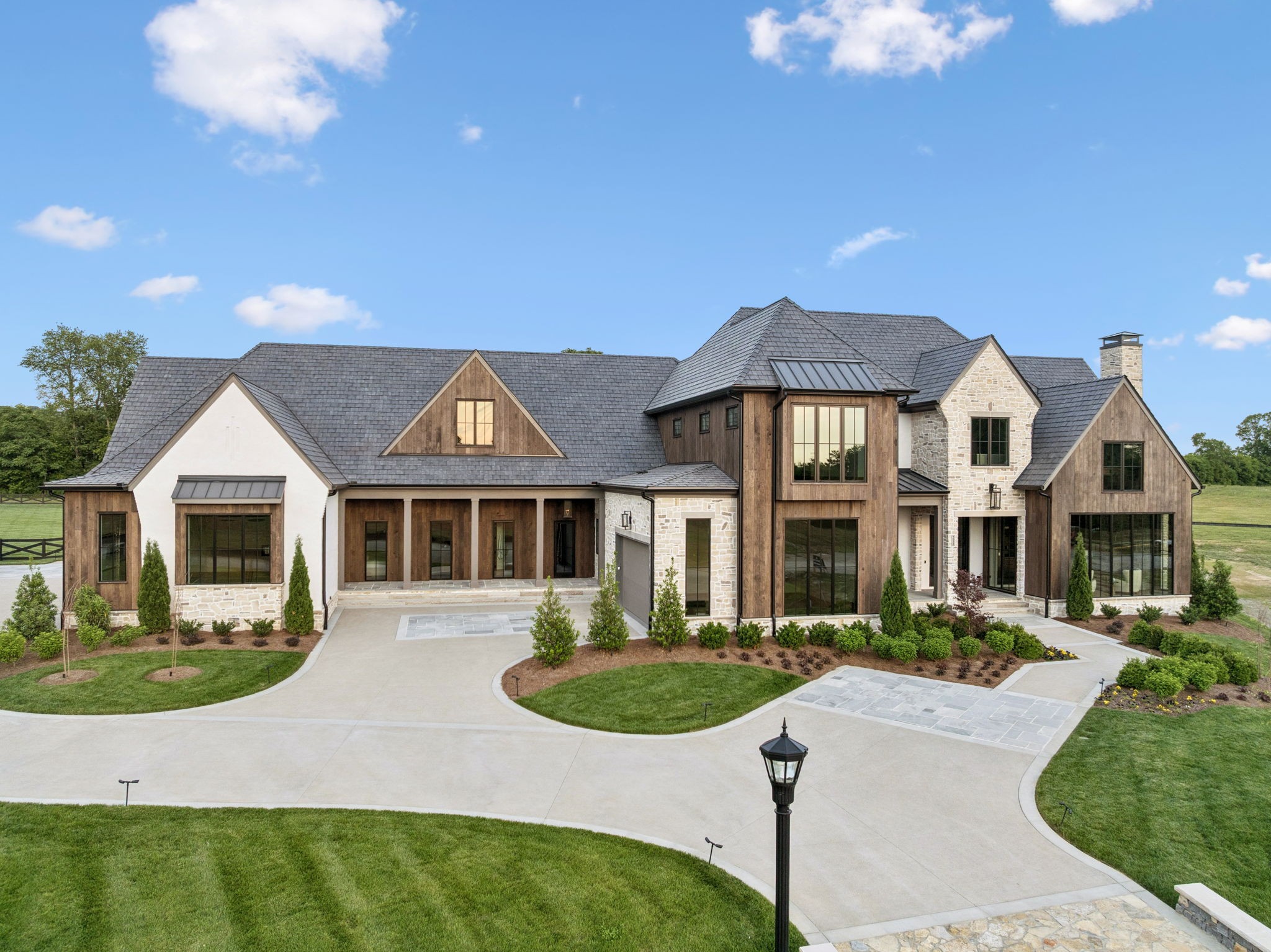 1522 Lurah Ln
