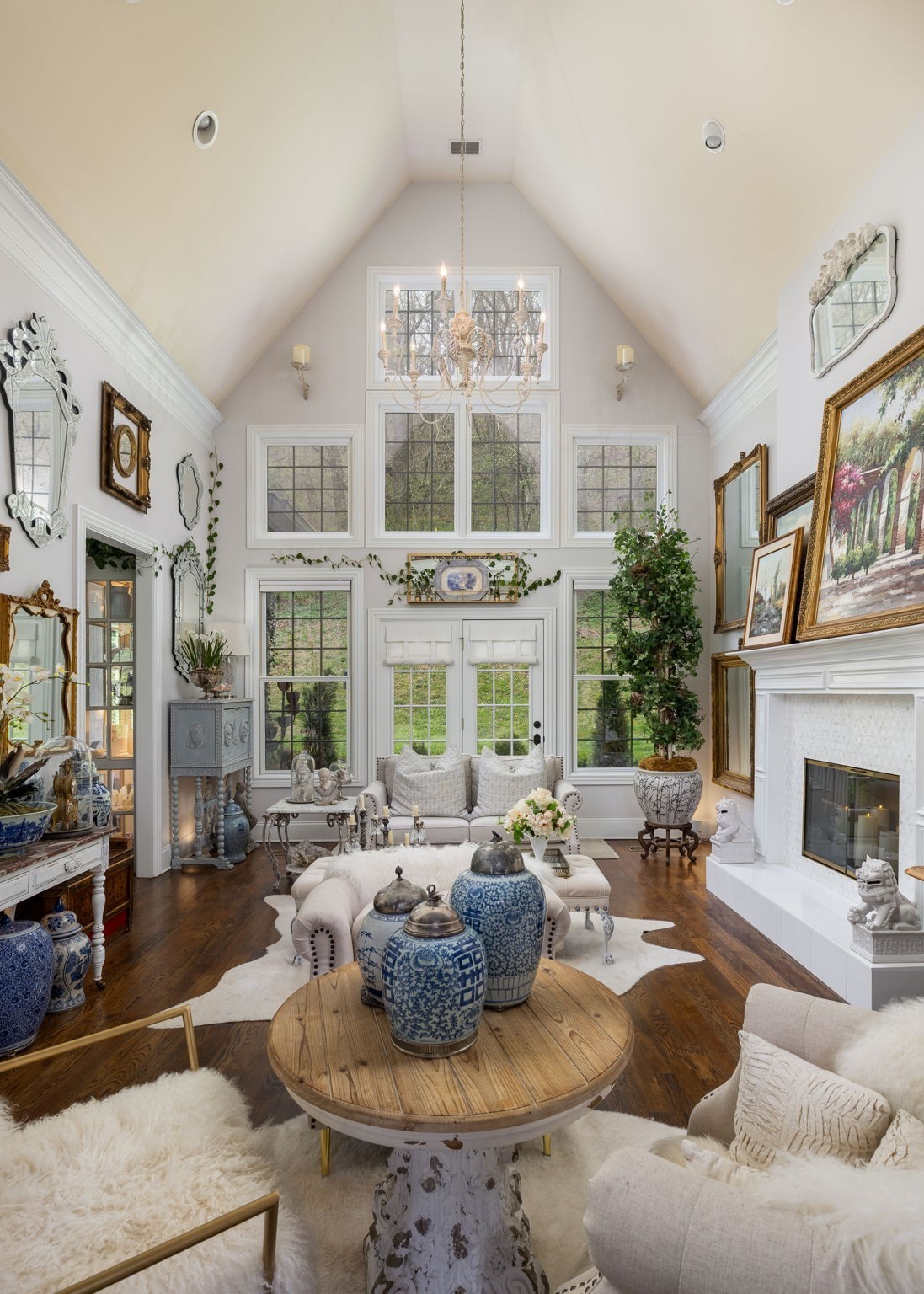 1060 Natchez Valley Ln