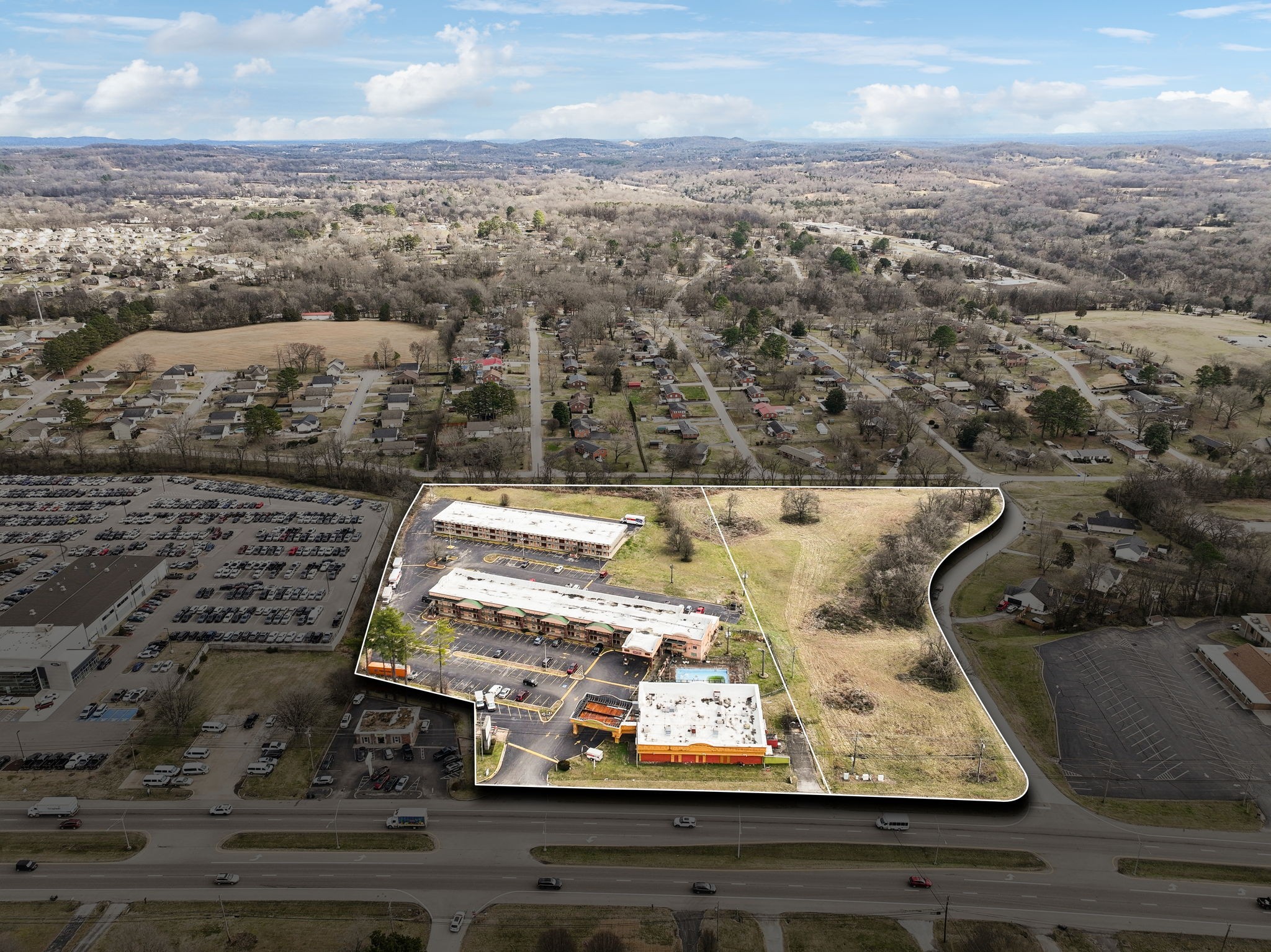Photo 1 of 14 — 1208 Nashville Hwy, Columbia, TN 38401