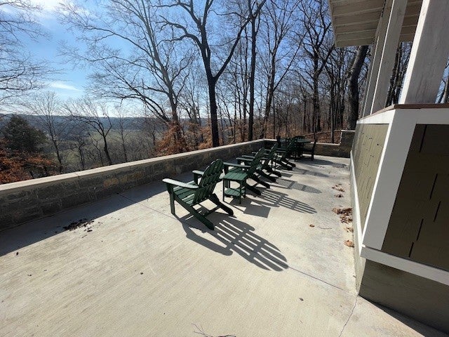 818 Shady Bluff Trl