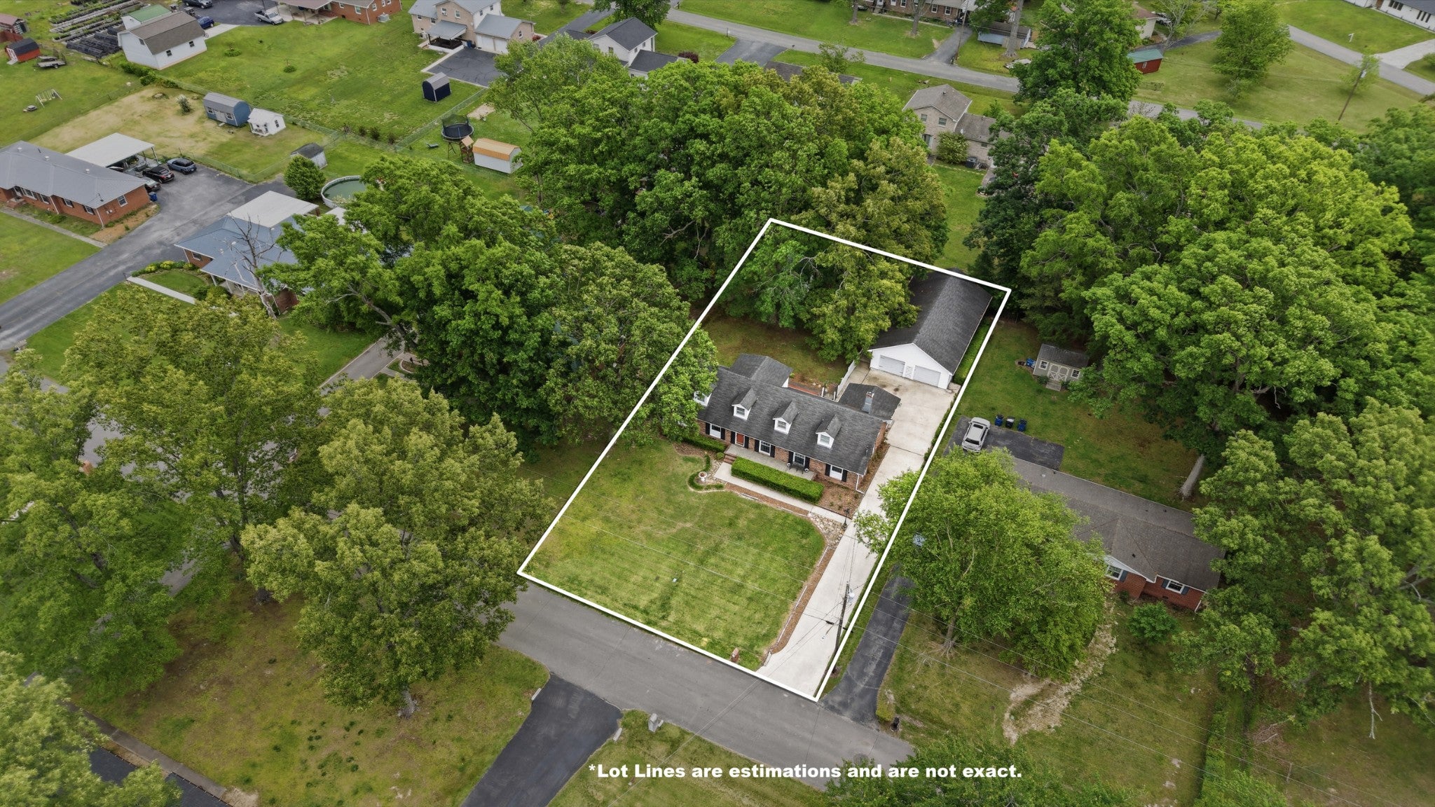 1205 Woodcrest Dr