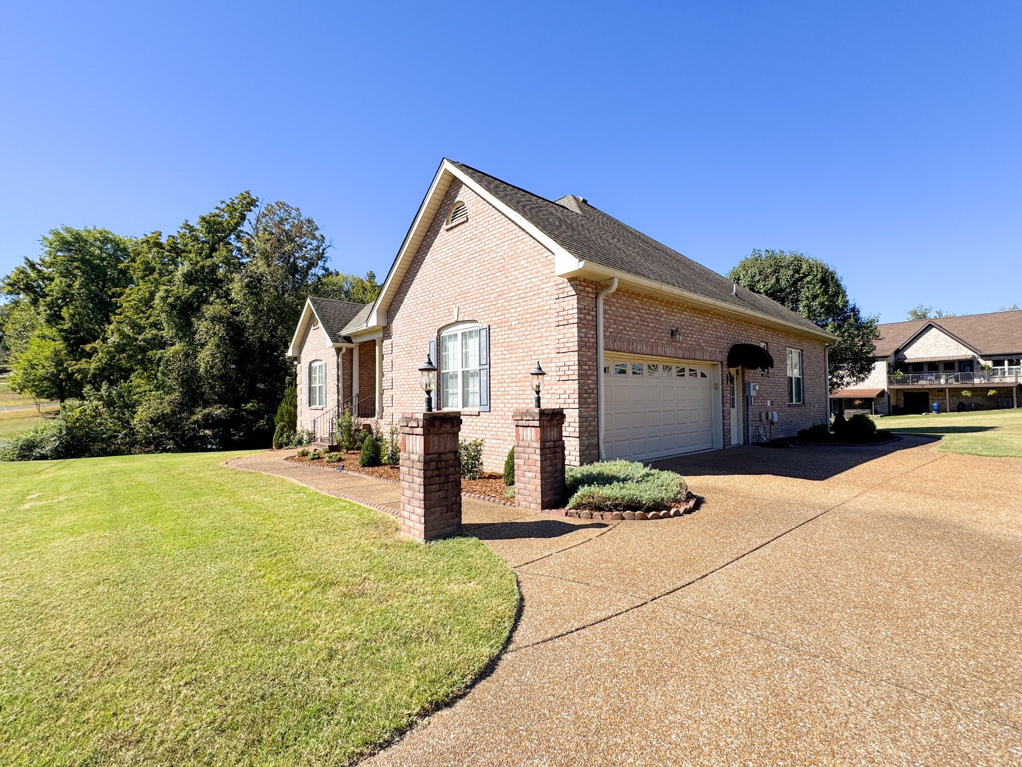 340 Woodlands Dr