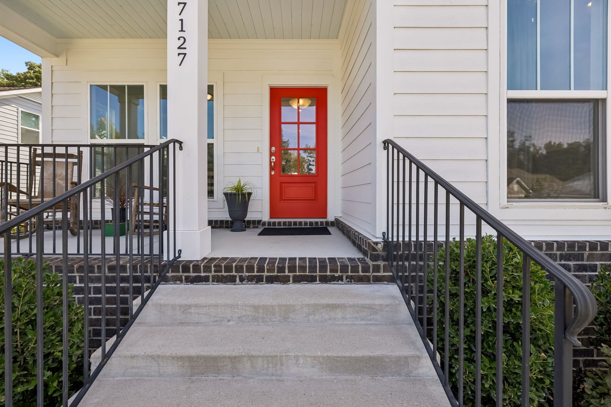7127 Pepper Tree Cir