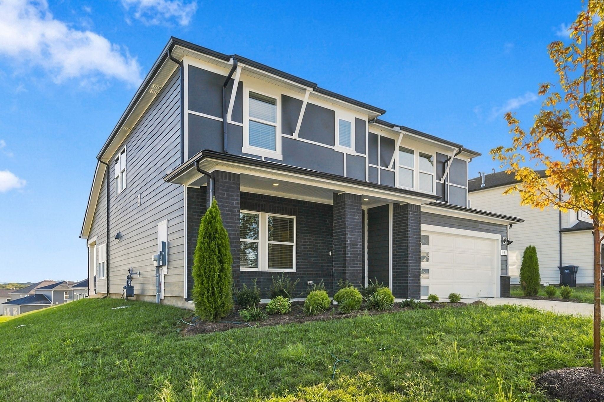 421 Long Dr