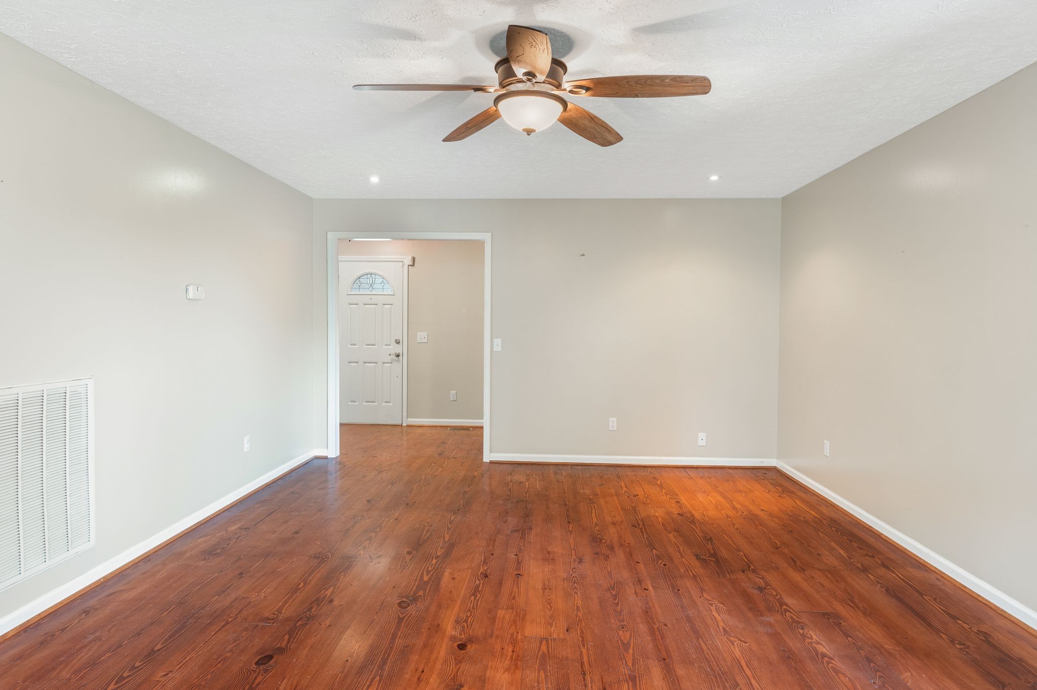 1005 Nina Dr