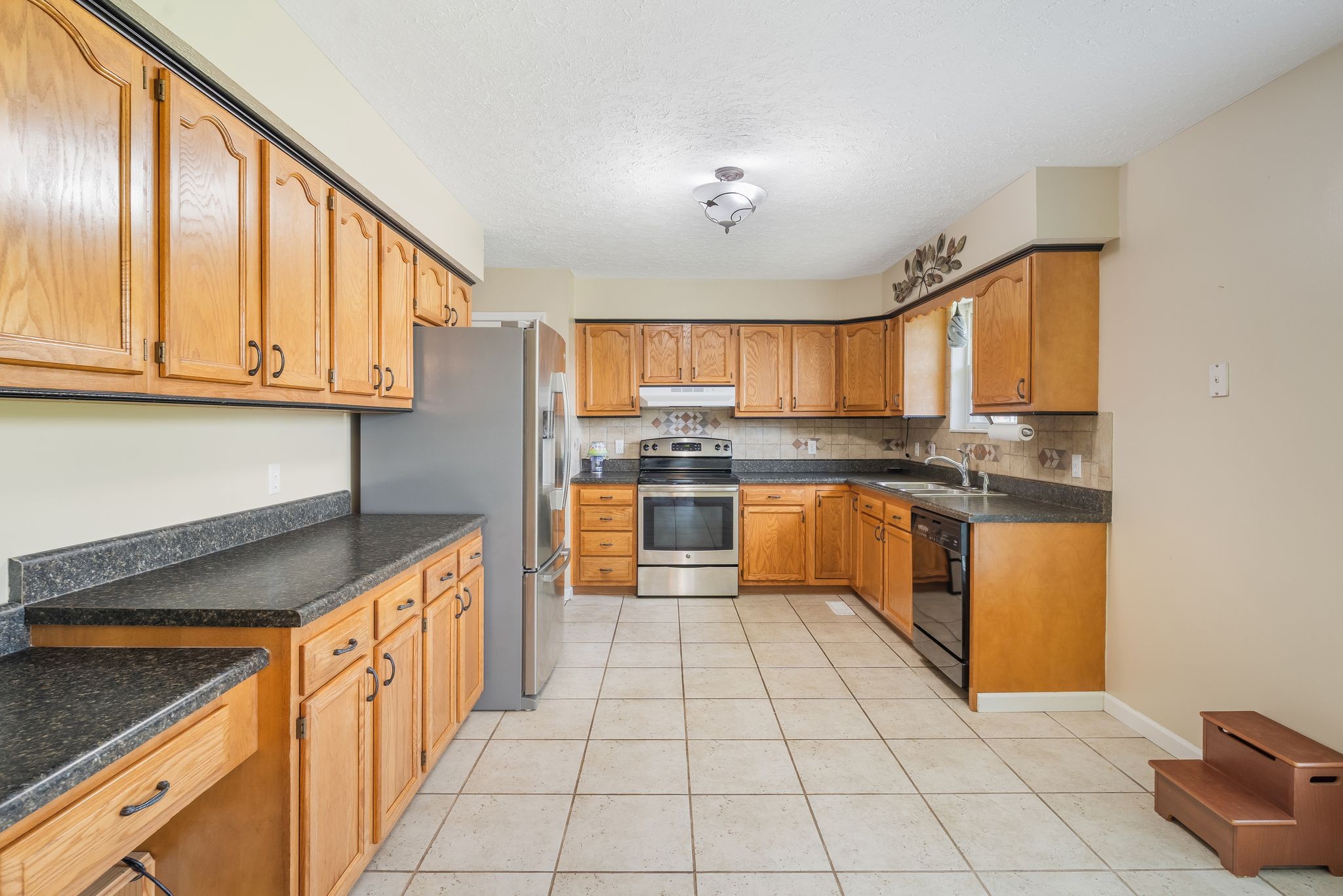 1005 Nina Dr