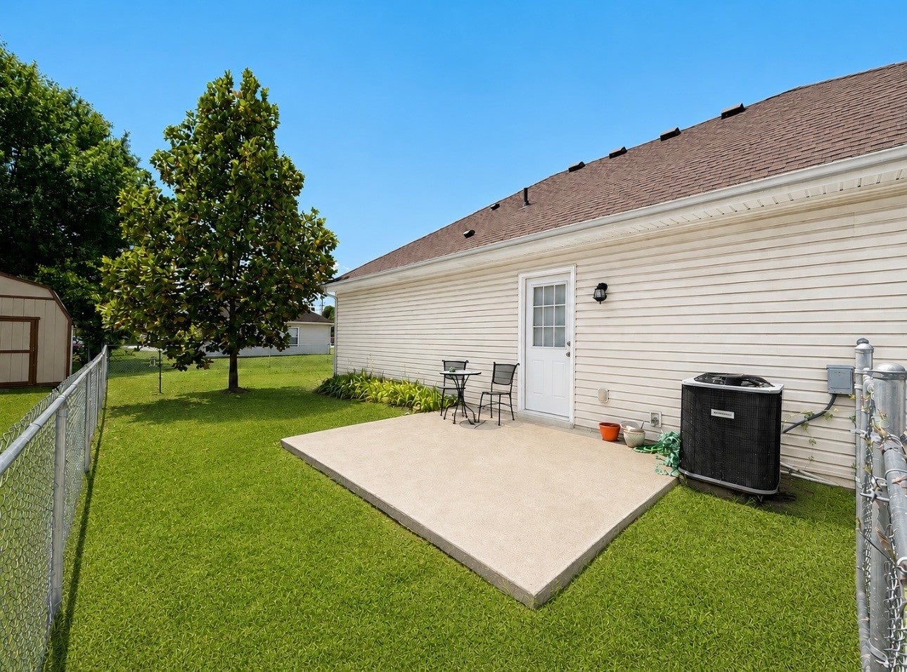551 Albion Cir