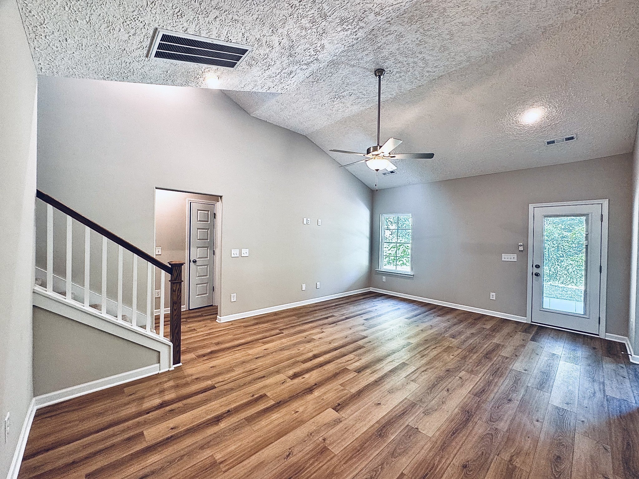 69 Laurel View St